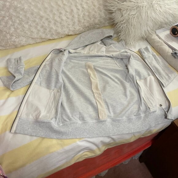 Lululemon Bliss Break Hoodie in Heathered Gray - Picture 9 of 16